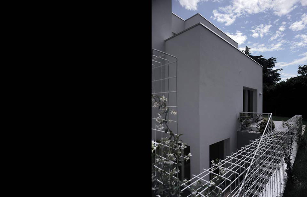 Foto di progetto di Machina Architetti Associati: Casa V a San Donà di Piave. Veduta di insieme. 2010
