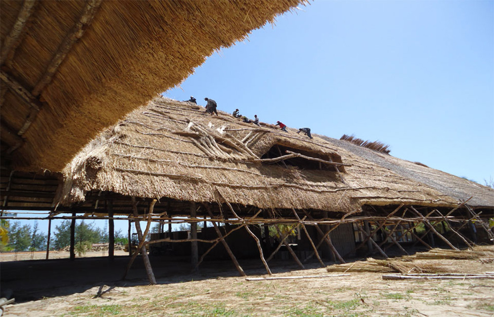 Foto di progetto di Machina Architetti Associati: Kola Beach Resort a Pemba (Mozambico). Veduta di insieme. 2014